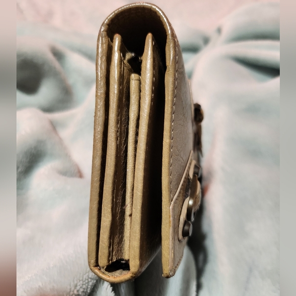 618. Pre-loved Balenciaga classic continental long leather wallet - Picture 4 of 7